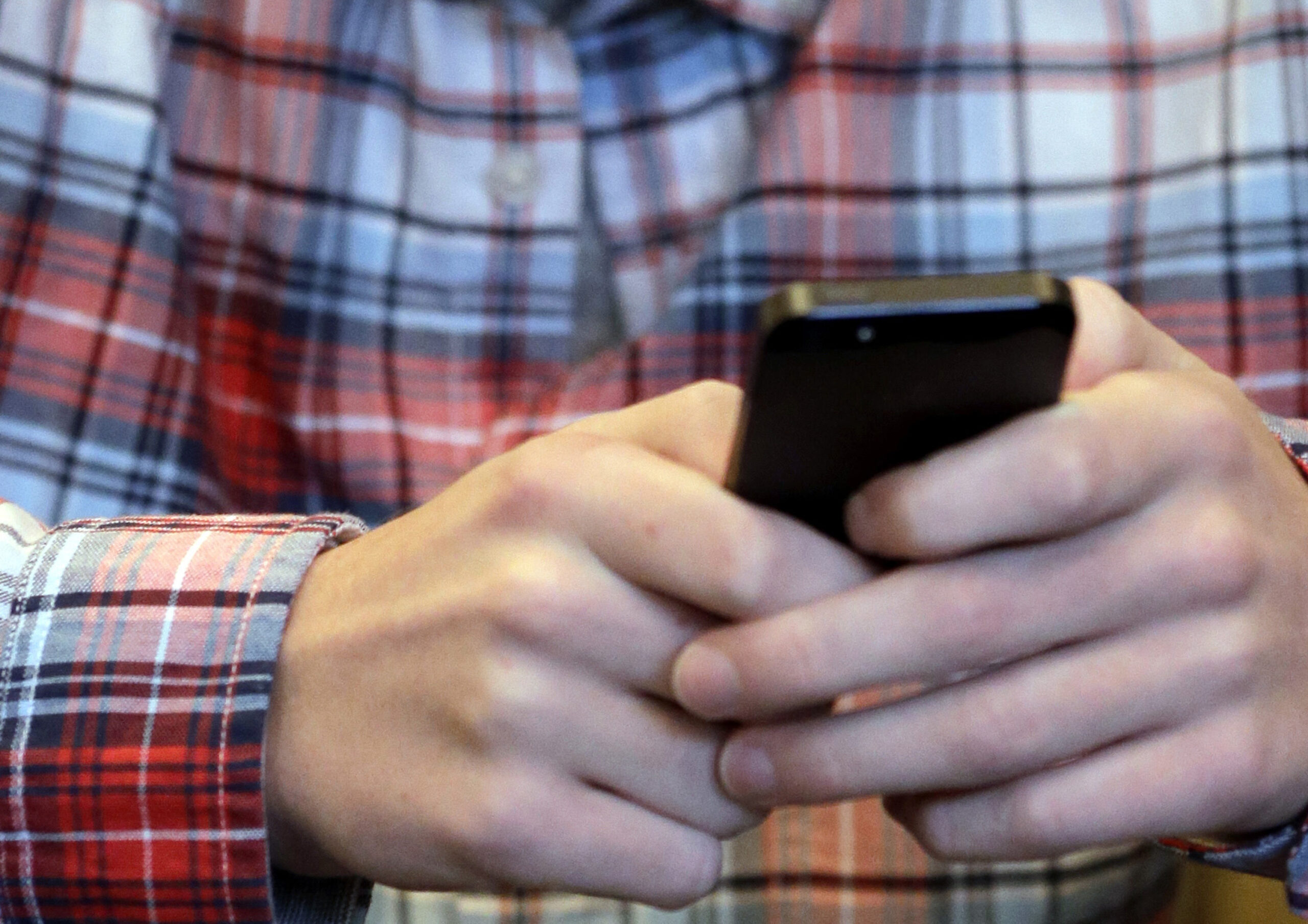 The Psychology That Nudges You To Check Your Phone Over And Over