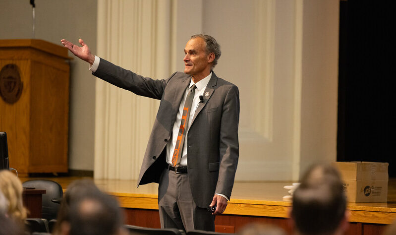 UW-La Crosse Chancellor Joe Gow addresses faculty and staff Aug. 30