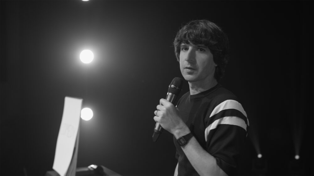 Demetri Martin creates a new kind of comedy special with ‘Demetri Deconstructed’