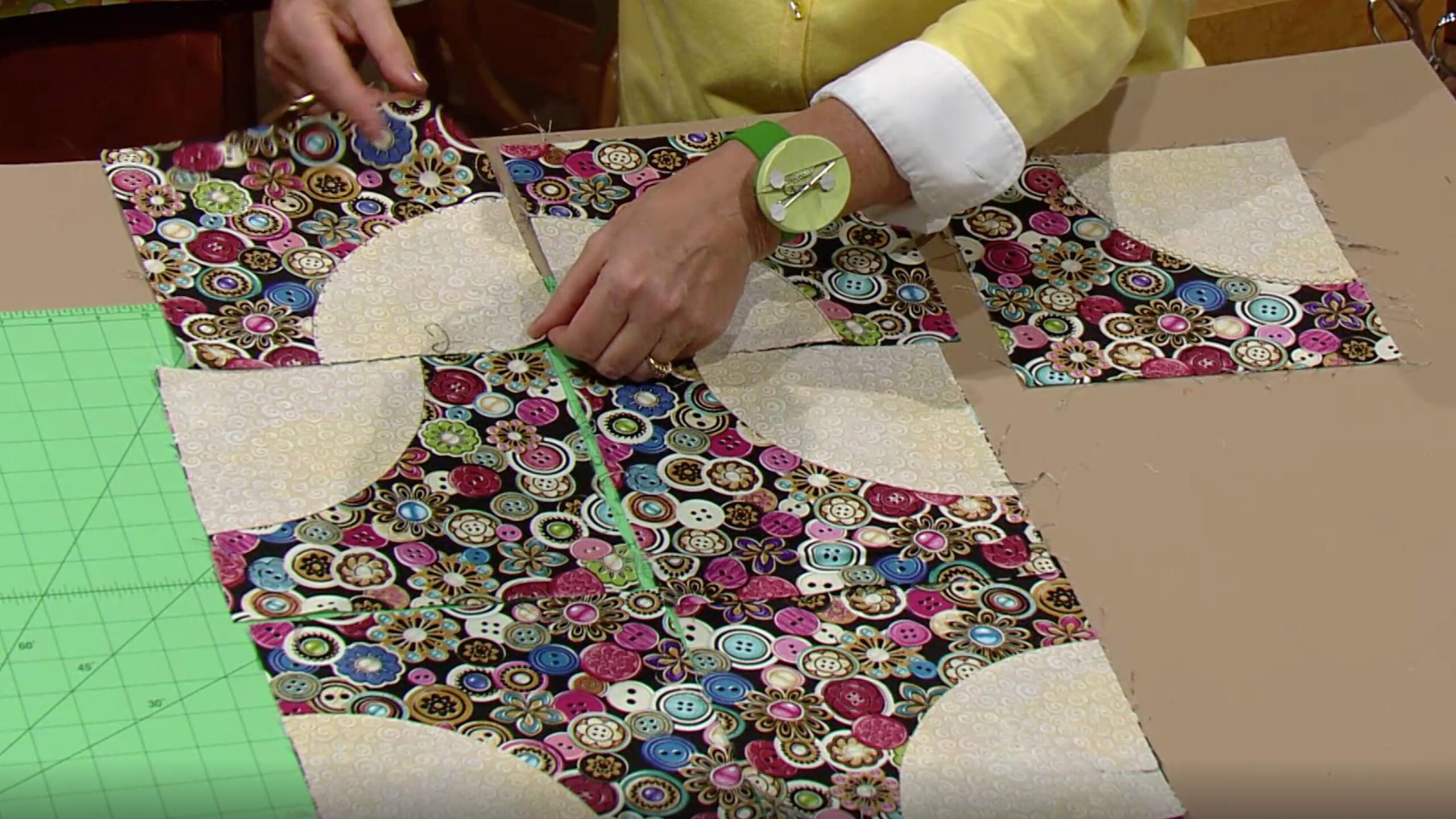 Best of Sewing With Nancy:Quilt With Carefree Curves, Part 2
