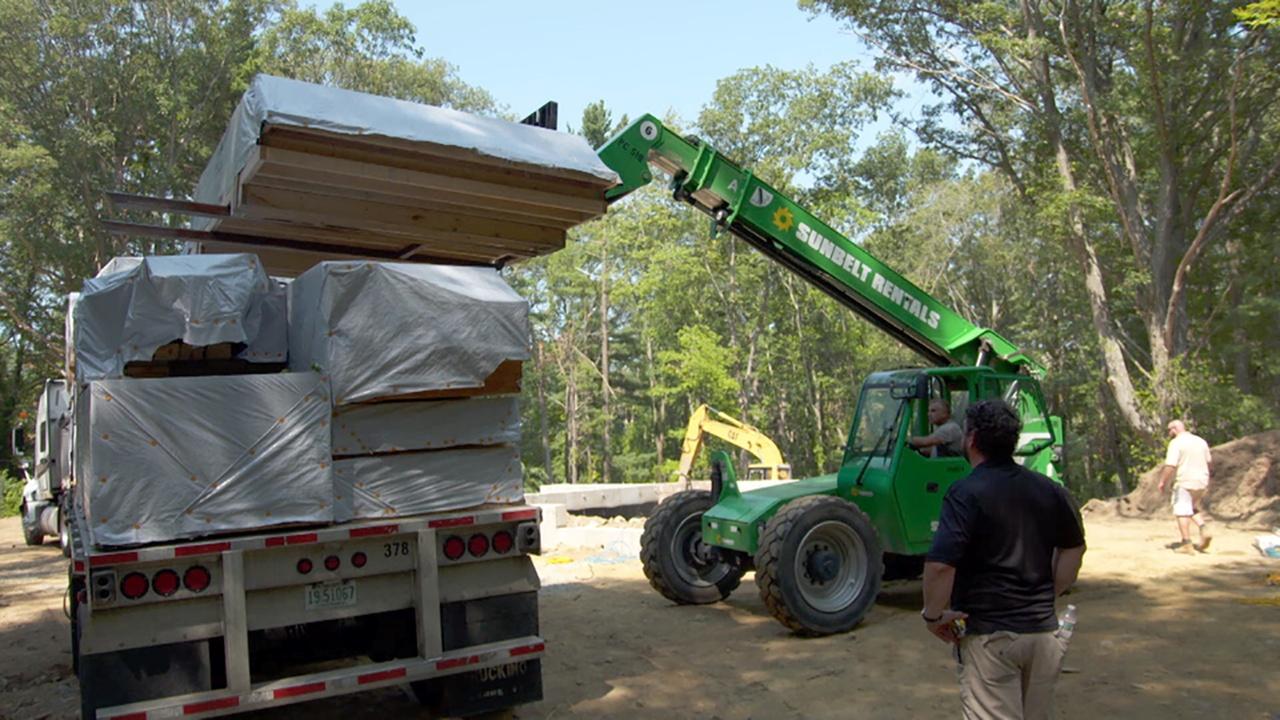 This Old House:North Shore Farmhouse: Truck in the New House