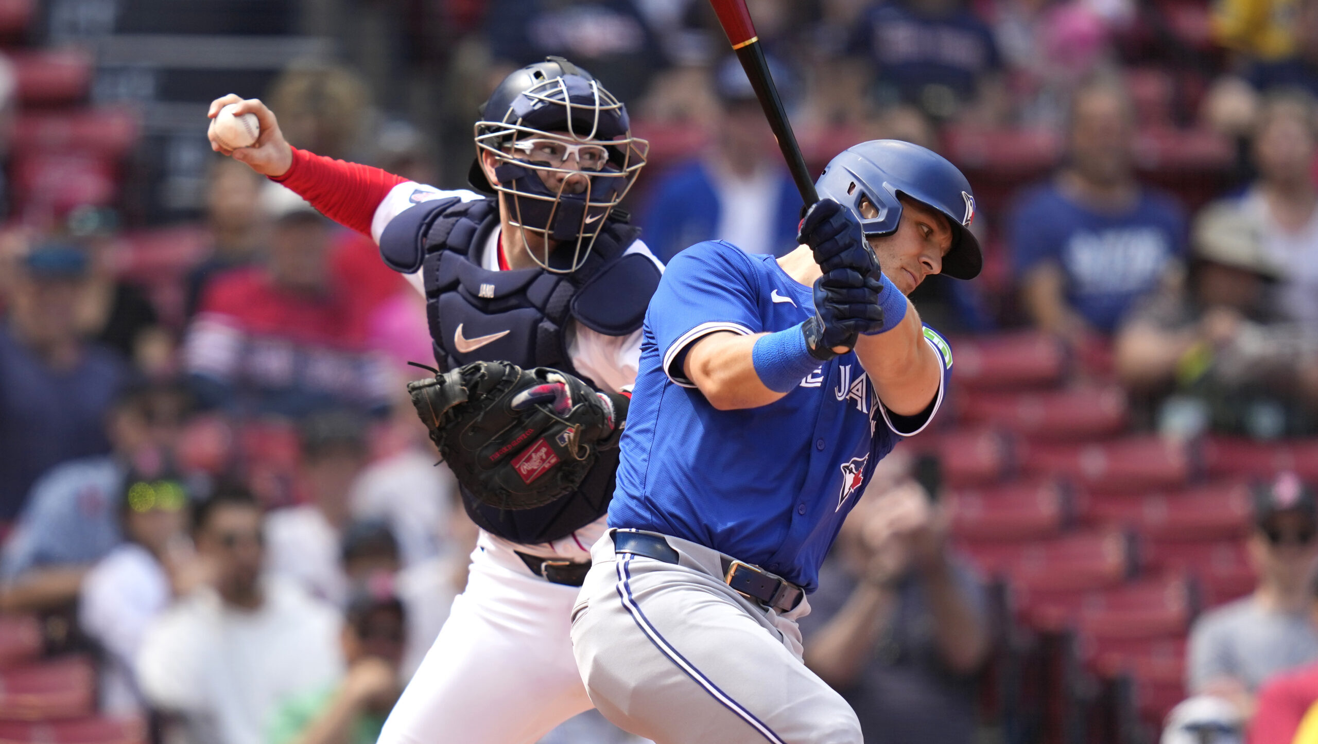 Wisconsin native makes baseball history by playing for 2 MLB teams in the same game