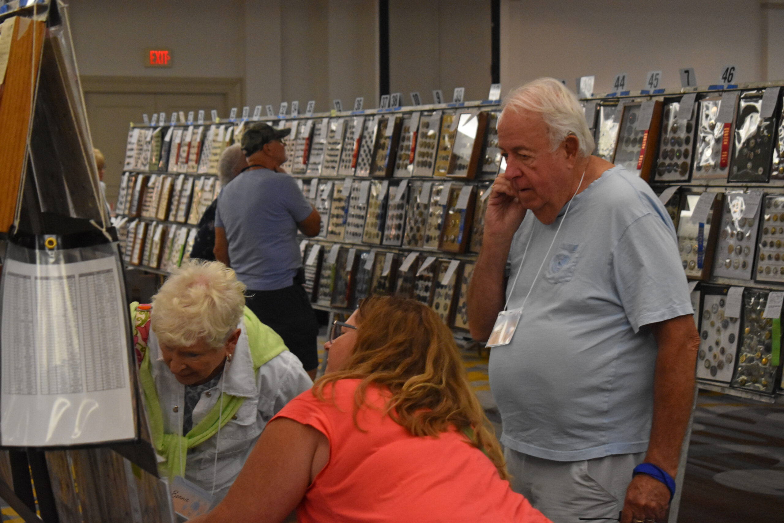 ‘Wonderful city’: Hundreds of button collectors get a taste of Appleton for convention