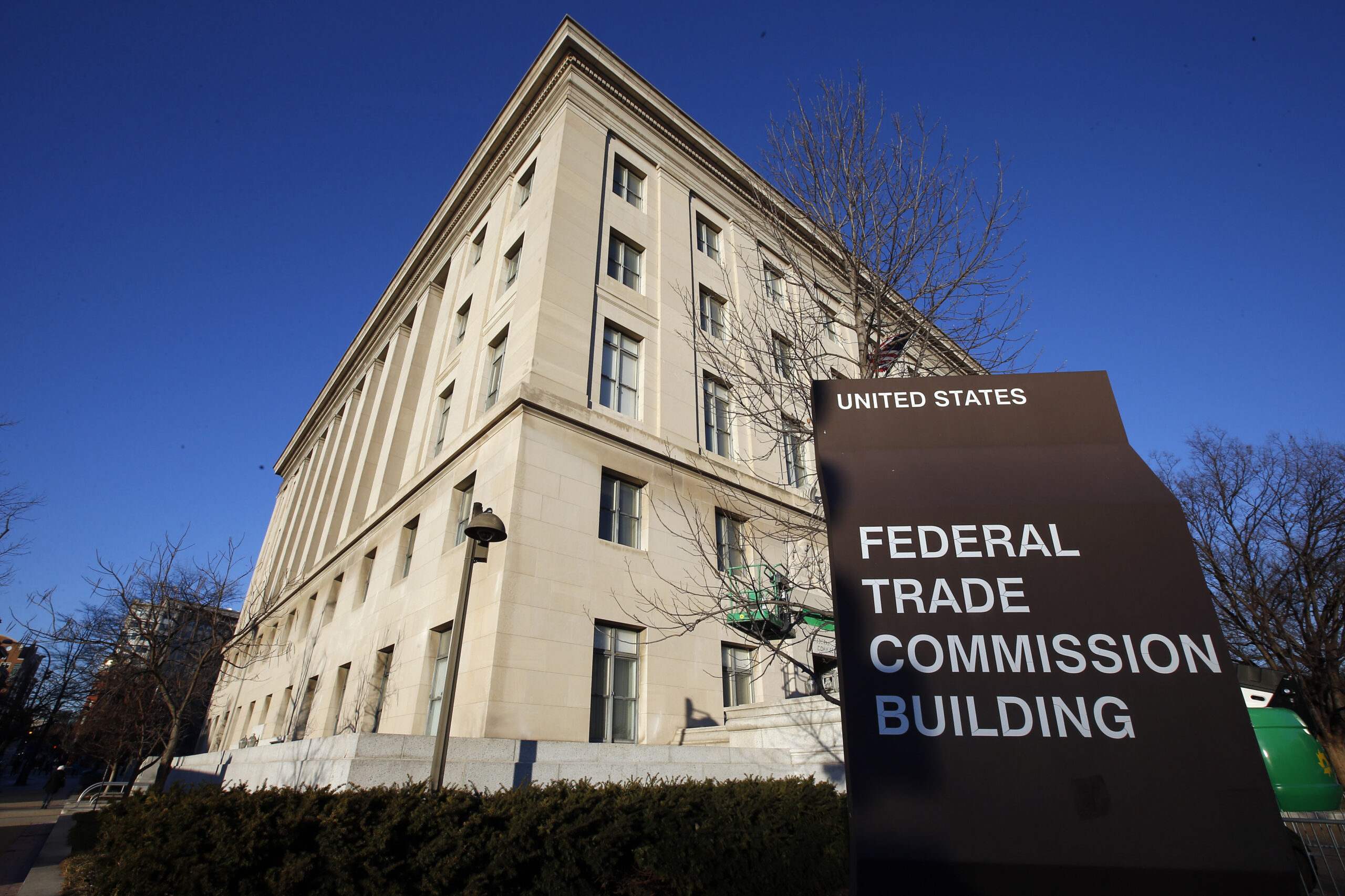 Court halts FTC ban on noncompete clauses. Should Wisconsin change its own law?