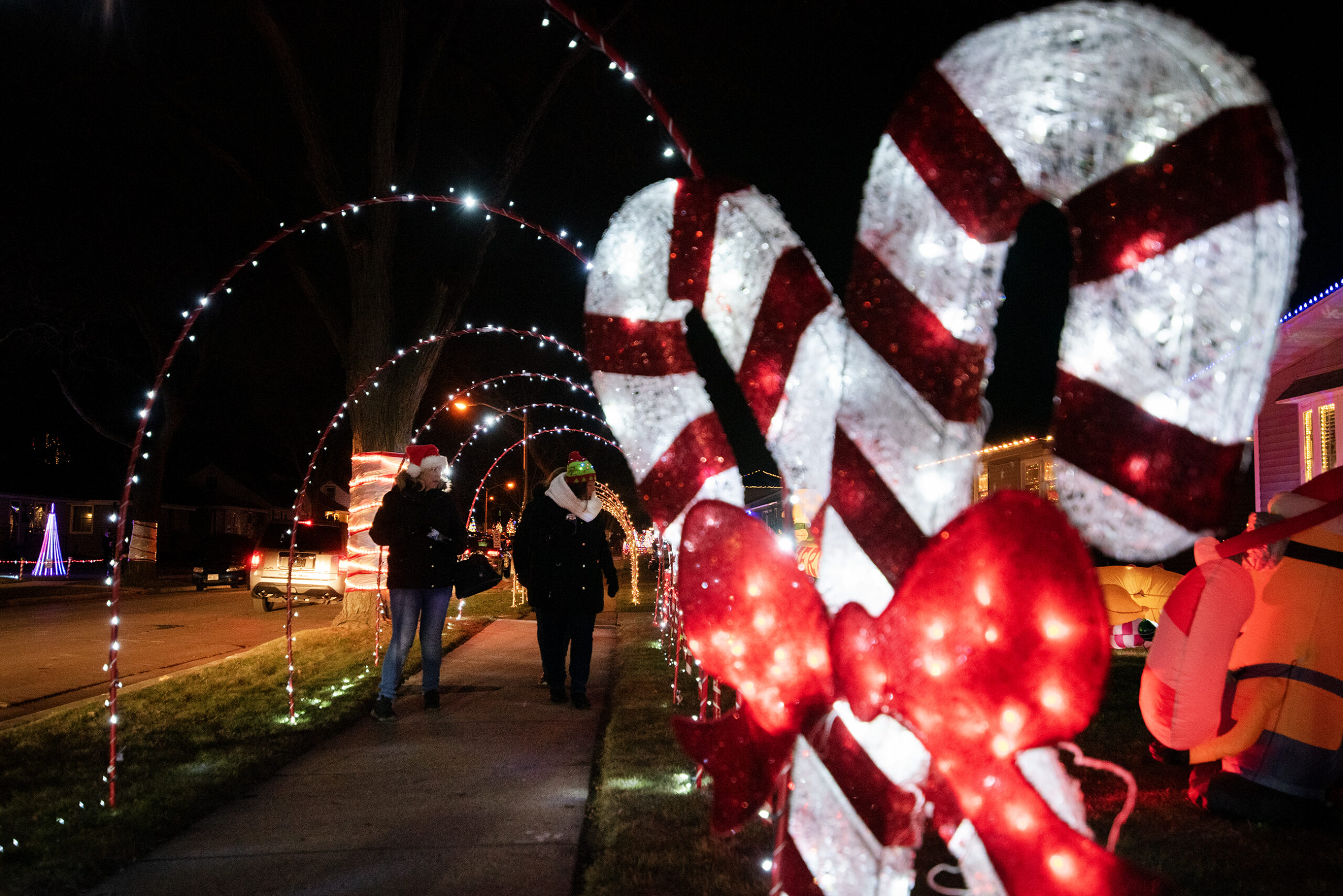 Strolling down Candy Cane Lane: A West Allis holiday tradition