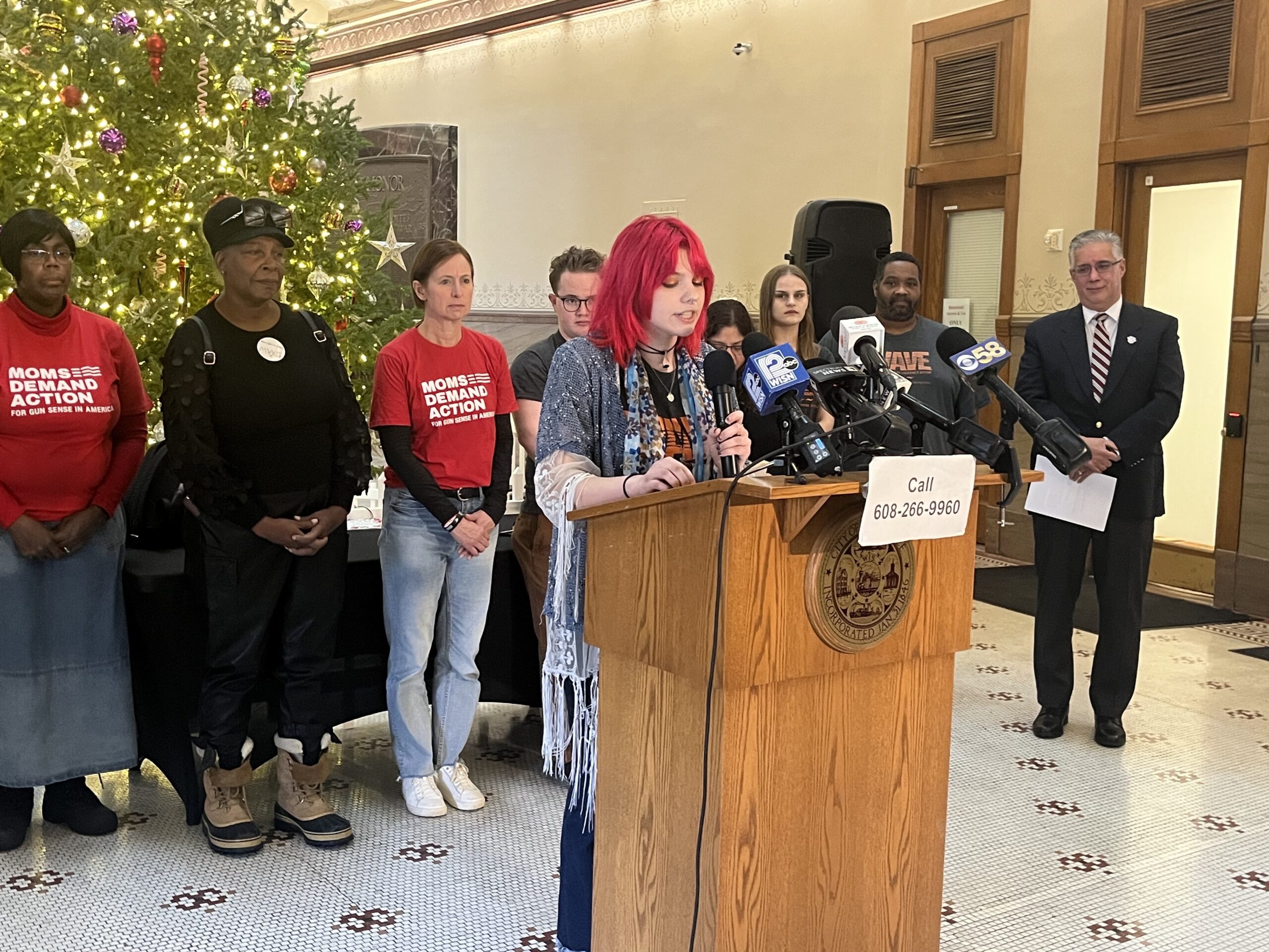 Milwaukee high school junior Giselle Grob-Polewski speaks at a press conference on gun violence.