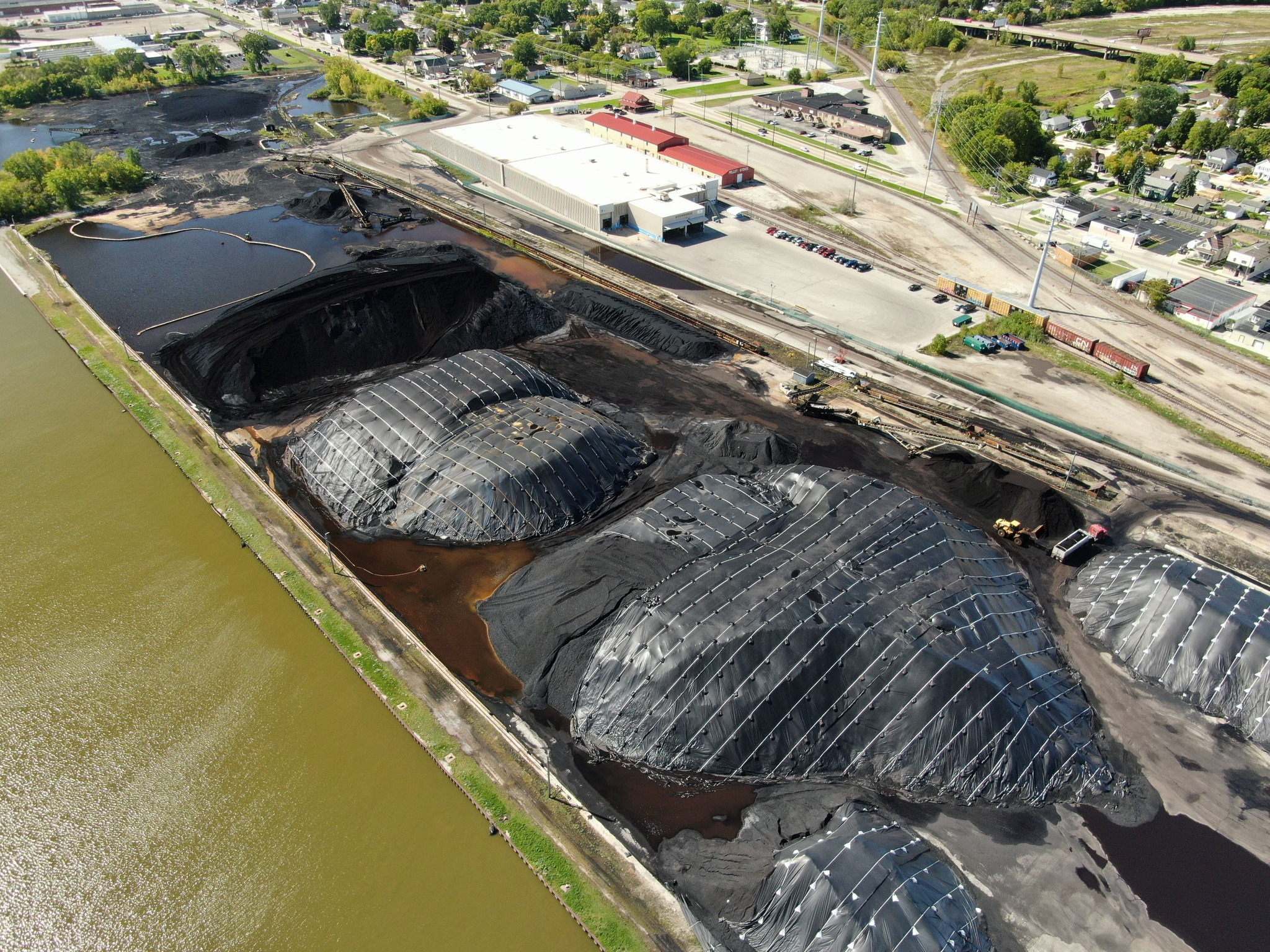 Plan to move Green Bay coal piles in jeopardy after county vote