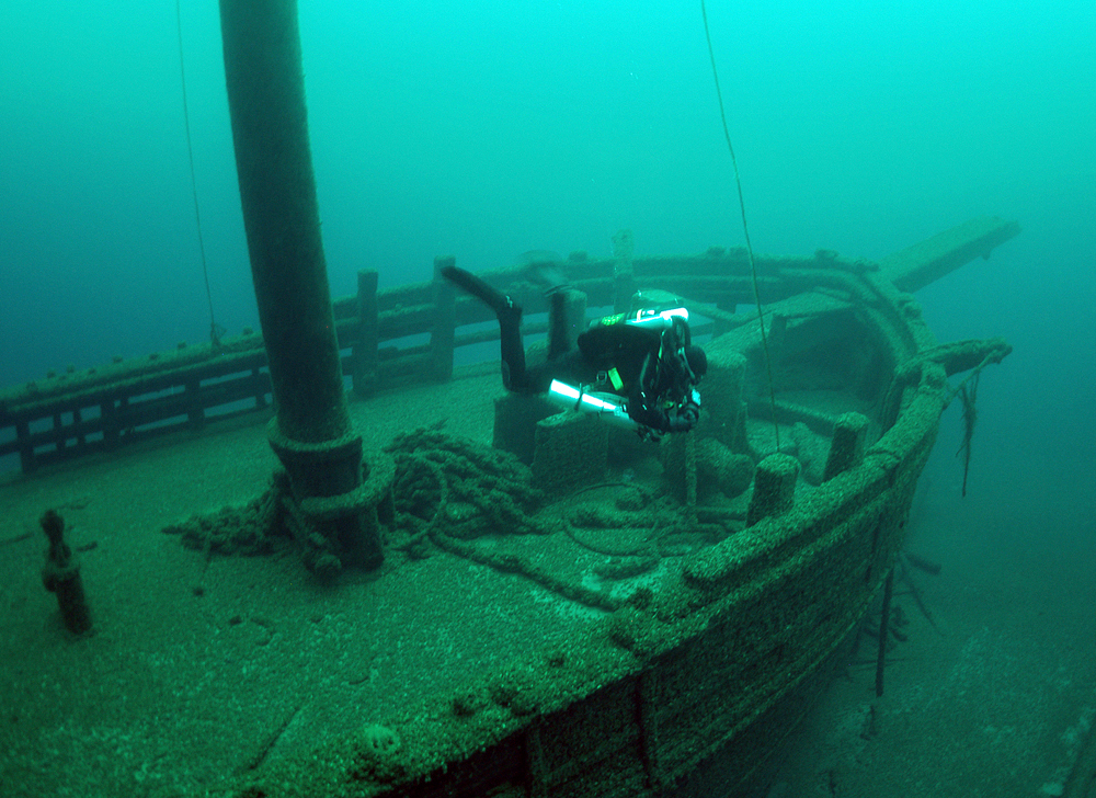 Great Lakes mapping, shipwreck