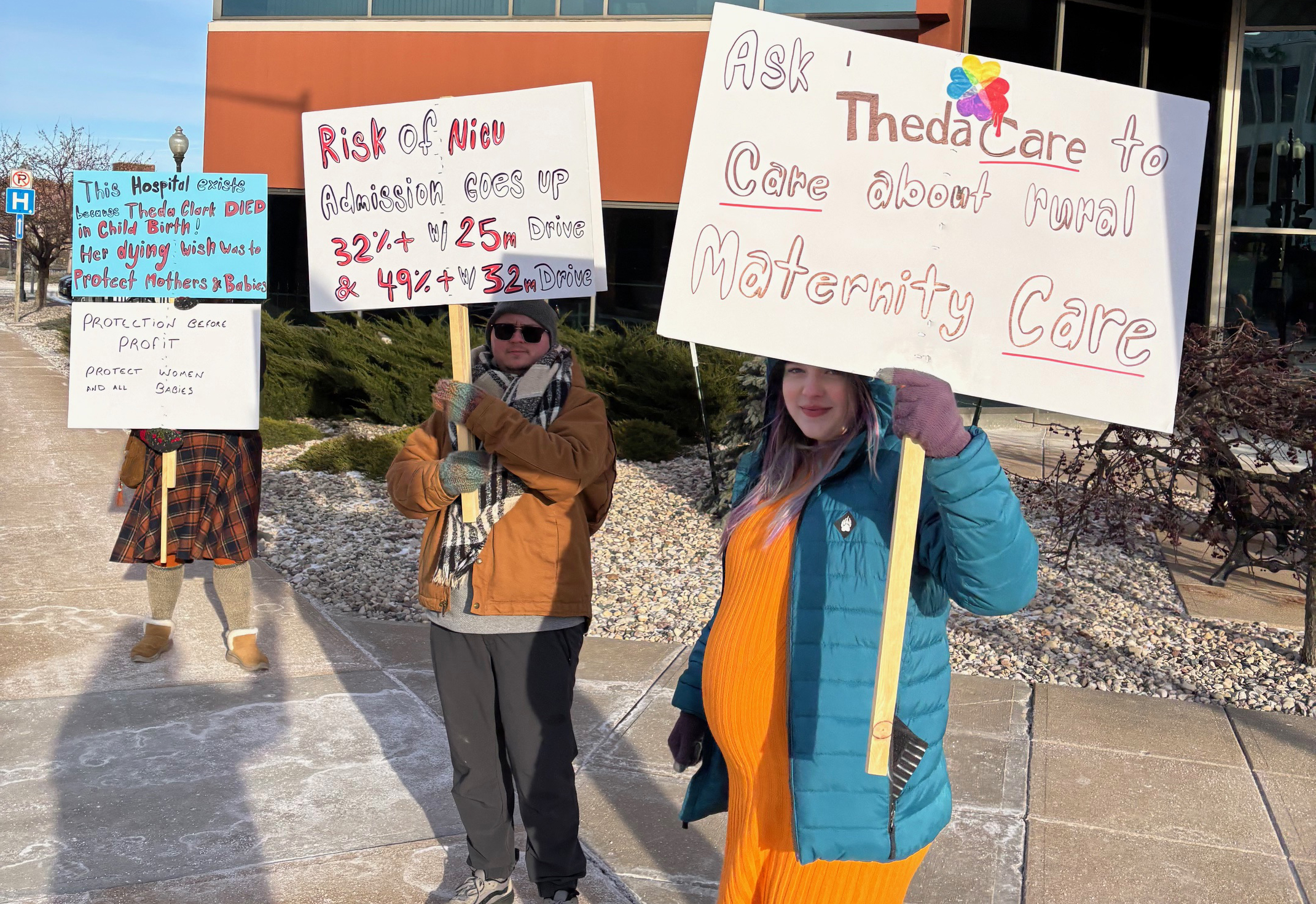 ‘We’re feeling powerless’: Waupaca community rallies to oppose ThedaCare’s planned birthing unit closure