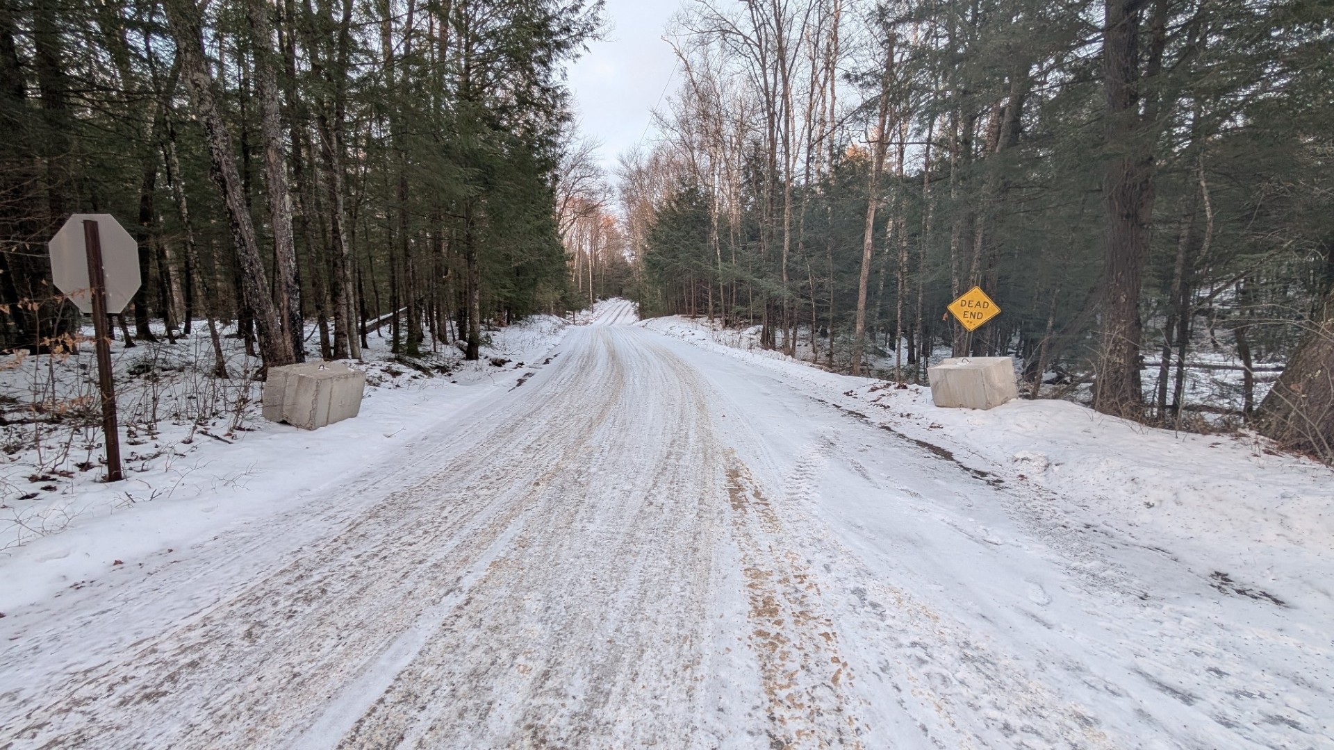 As deadline nears, Lac du Flambeau residents uneasy as tribe readies barricades along roads