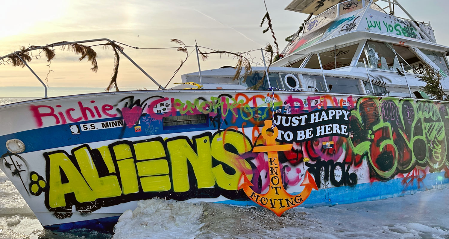 Wisconsin’s newest meme: A beached boat along Milwaukee’s shoreline